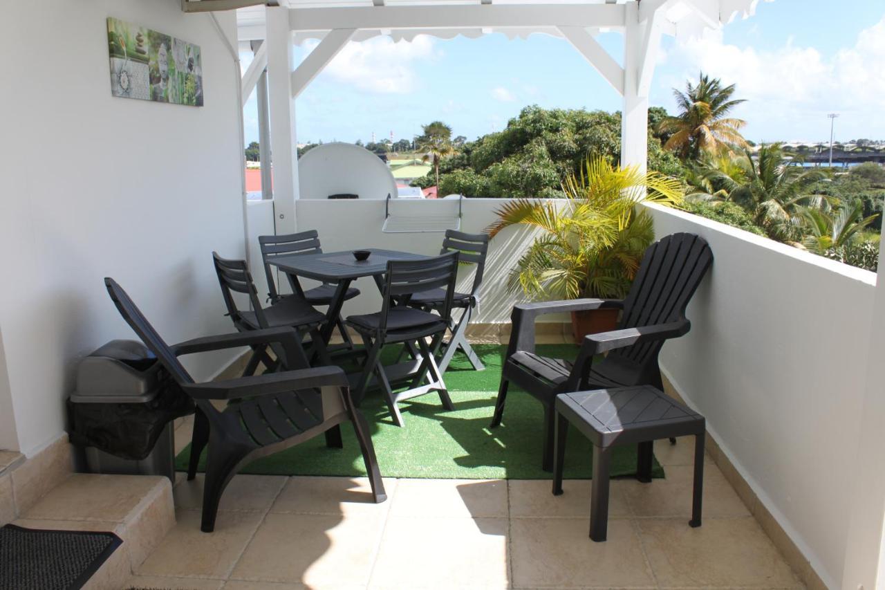 Hotel Lauraym 1 Baie-Mahault Esterno foto