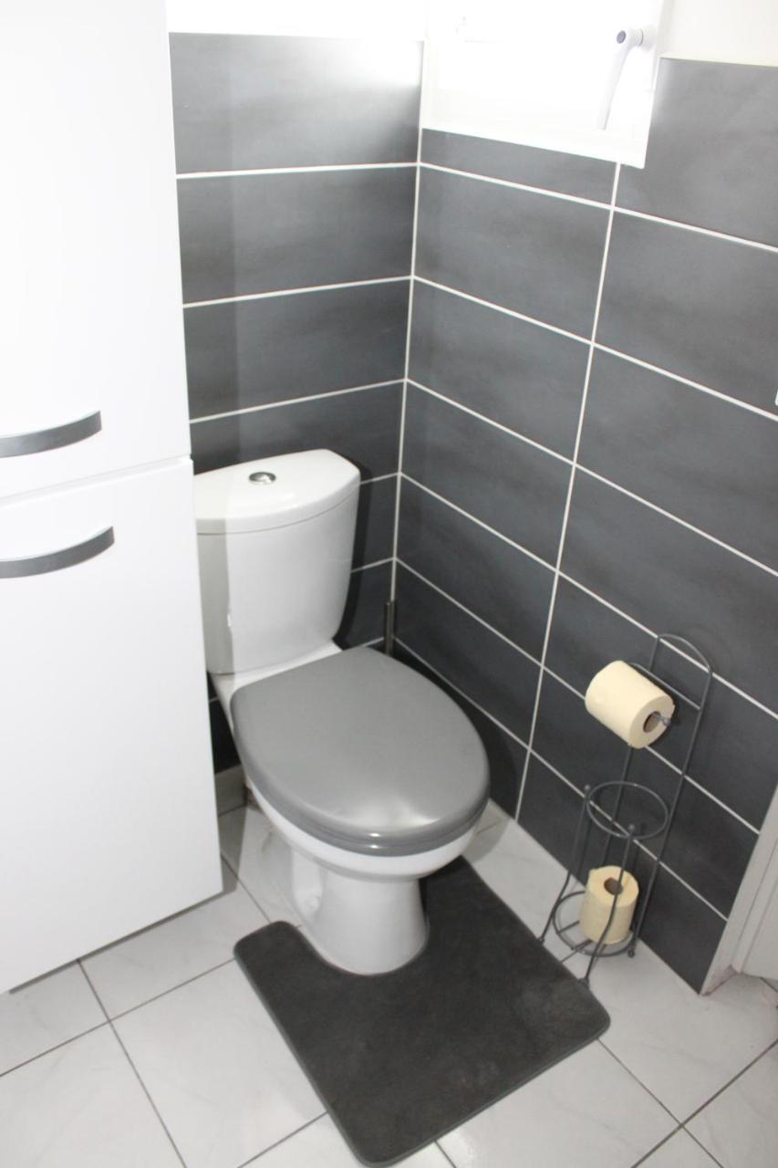 Hotel Lauraym 1 Baie-Mahault Esterno foto